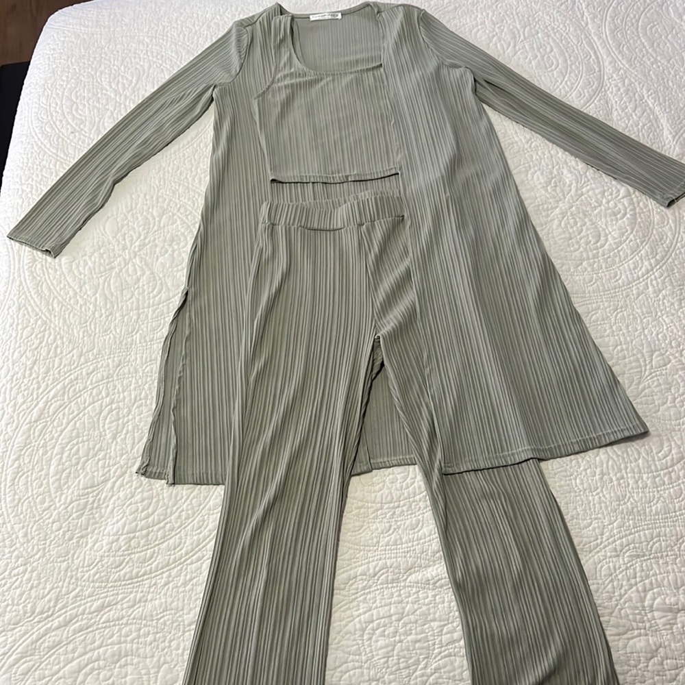 3-Piece Ribbed Loungewear Set in Sage Green